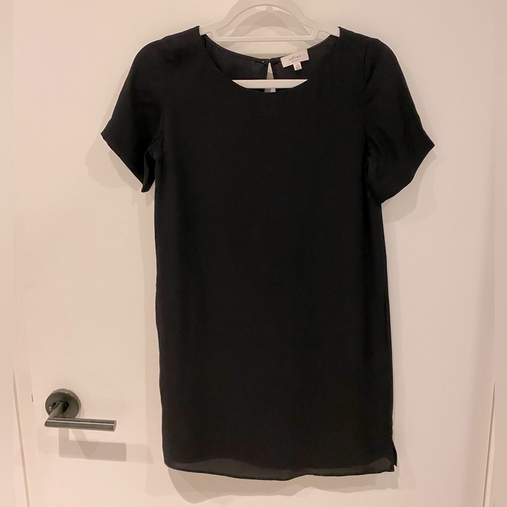Aritzia Wilfred 100% Silk Short Sleeve Dress